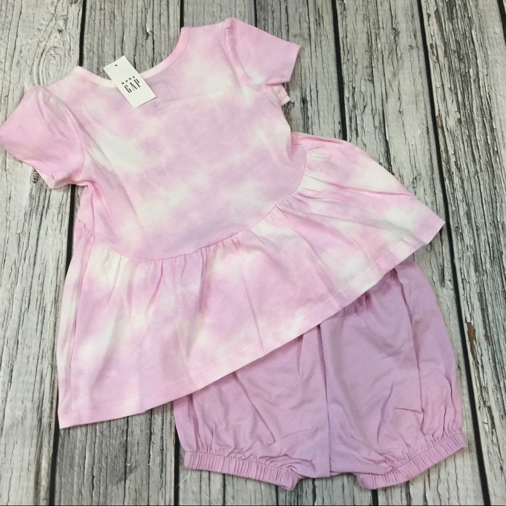 Gap Girls 2T 3T 4T 5T Purple Shorts Outfit - Picture 4 of 5